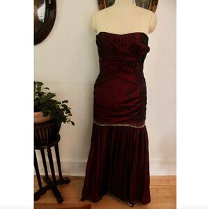 2000's Y2K Tony Bowles Burgundy Taffeta Beaded Mermaid Cut Ruched Bodice Evening